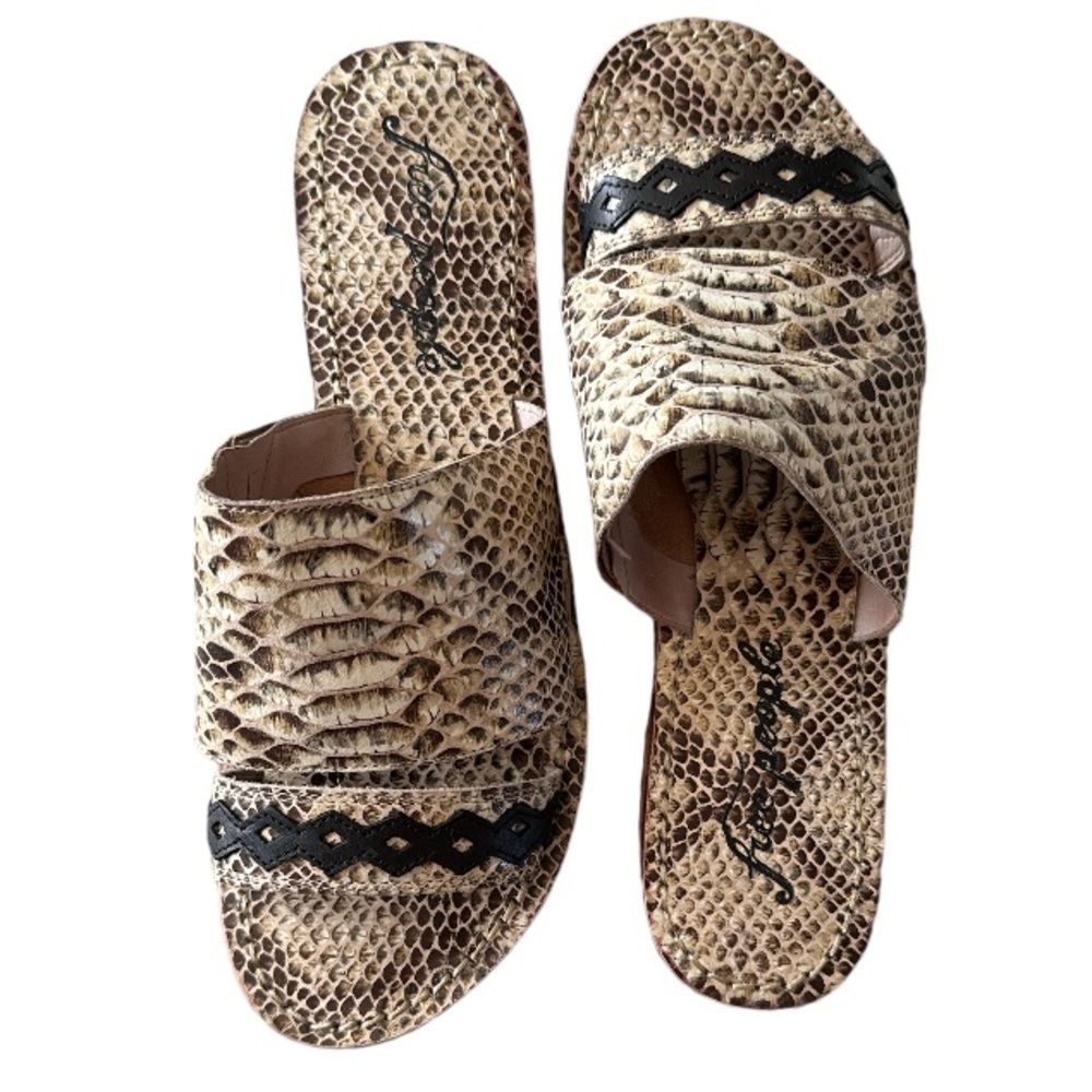 Free People sandals Saturday Slide Snake Size 9.5 NEW slip on